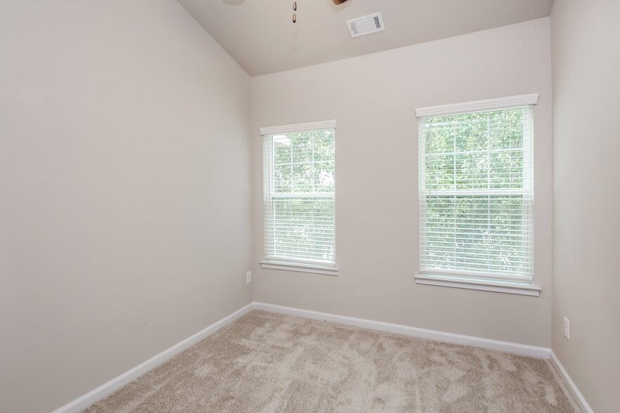 Building Photo - 239 Riley Cir