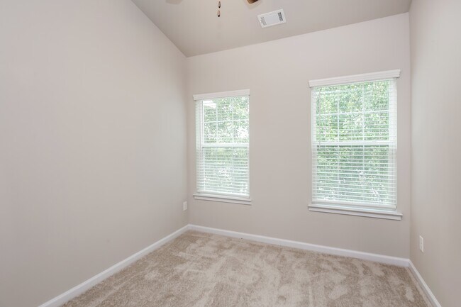 Building Photo - 219 Riley Cir