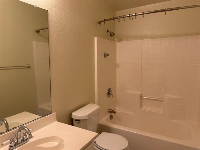 Building Photo - 6360 Geneva Ln