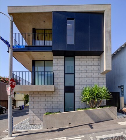 Building Photo - 1612 Ocean Dr