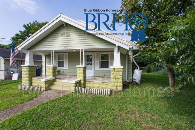 Building Photo - 605 Victory St NW