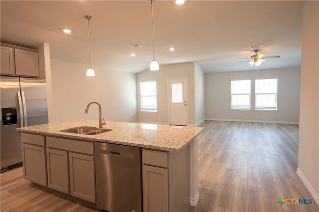 Building Photo - 3701 Moffat Ct