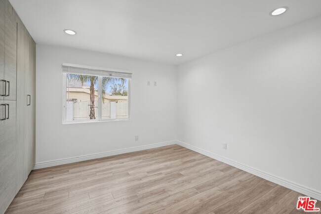 Building Photo - 12131 Beaufait Ave