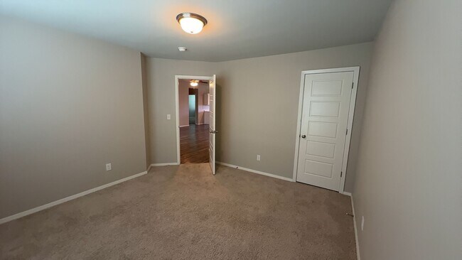 Building Photo - 13990 S Lansing Ave