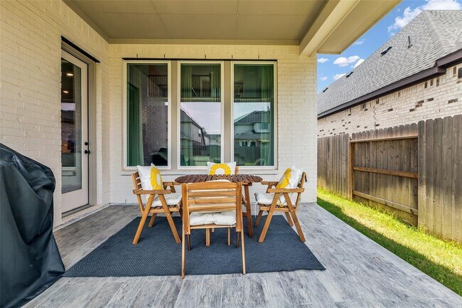 Building Photo - 9219 Trimble Lndg Dr