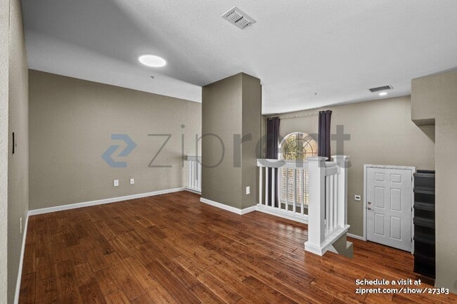 Building Photo - 2018 Swan St