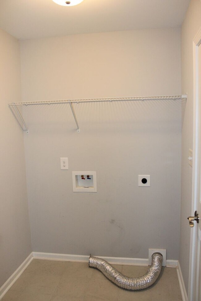 Building Photo - 219 Grist Mill Dr