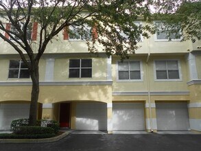 Building Photo - Maitland - 2 Bedroom, 2 Bathroom - $1,845.00