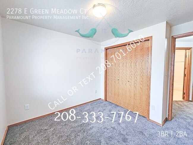 Building Photo - Waiting to welcome you home 3 bedroom Meri...