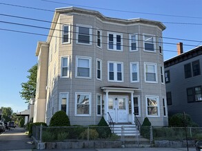 Building Photo - 135 Amory St