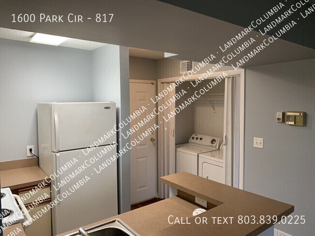 Building Photo - 1600 Park Cir