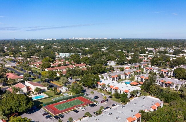 Building Photo - ** THIS UNIT IS AVAILABLE STARTING MAY 1ST 2026!** GORGEOUS 2 BEDROOM, 2BATHROOM, TURNKEY FURNISH...