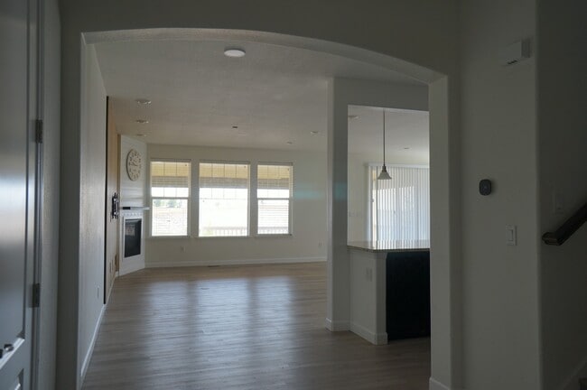 Building Photo - 14034 Hudson Way