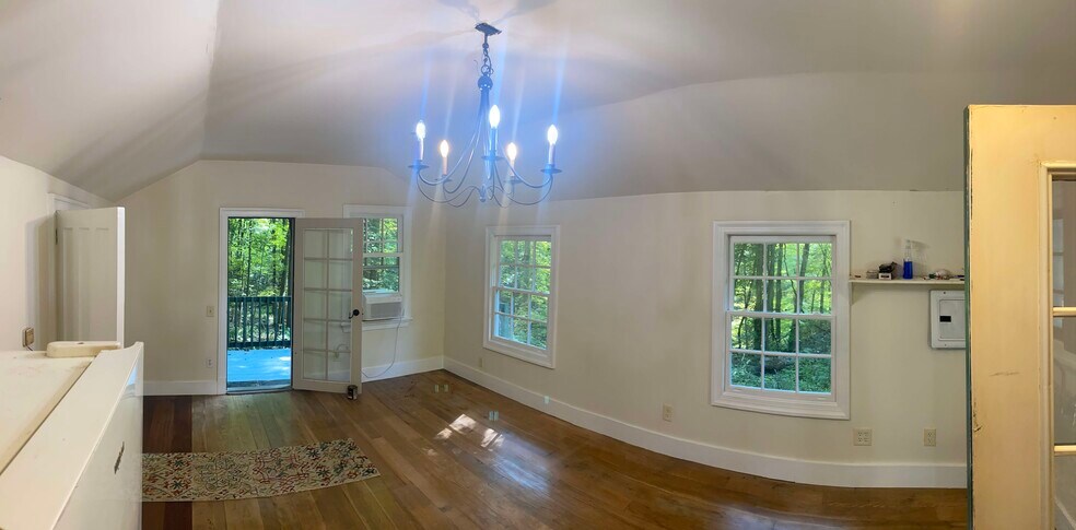 Building Photo - 37 Orchard Dr