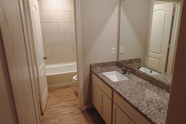Building Photo - 10818 Catclaw Ct