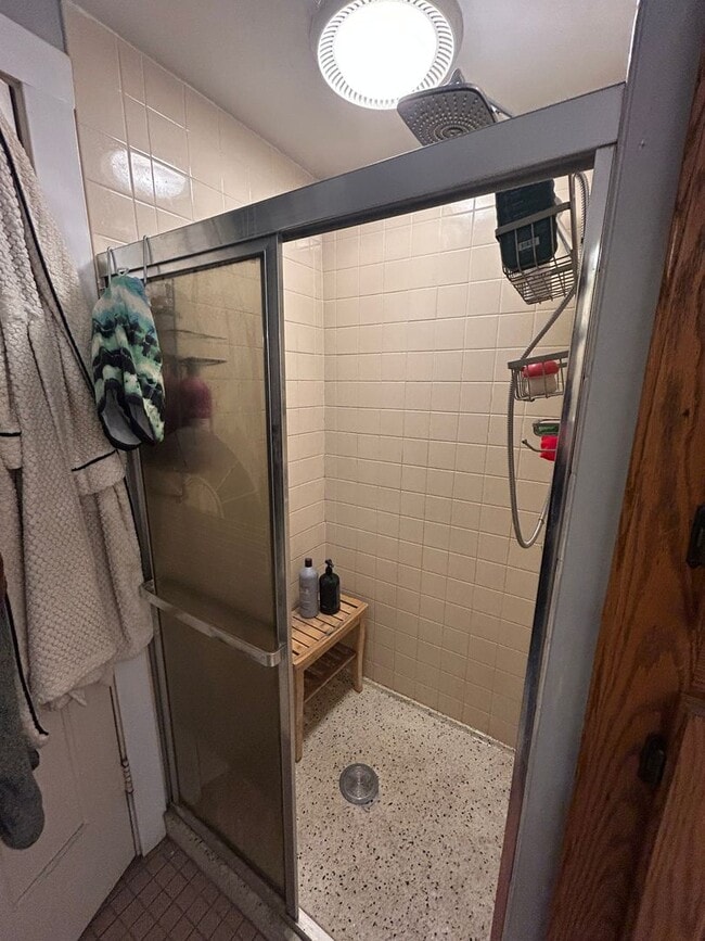 Building Photo - 4021 N Mozart St