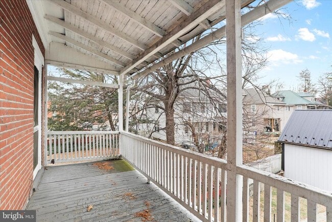 Building Photo - 1052 Edgar Ave