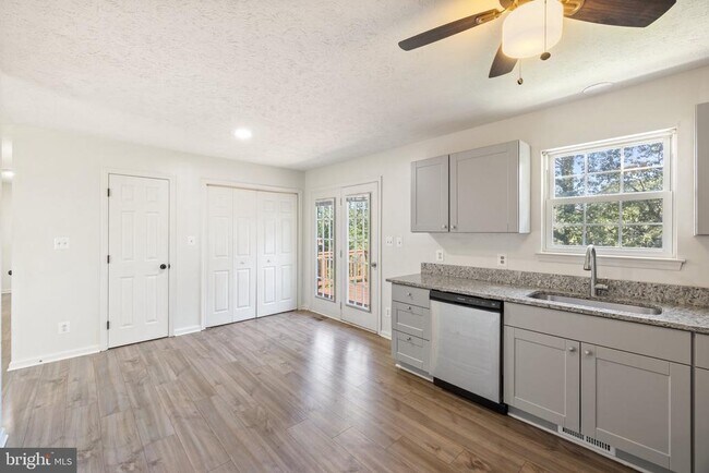 Building Photo - 345 Brown Ave