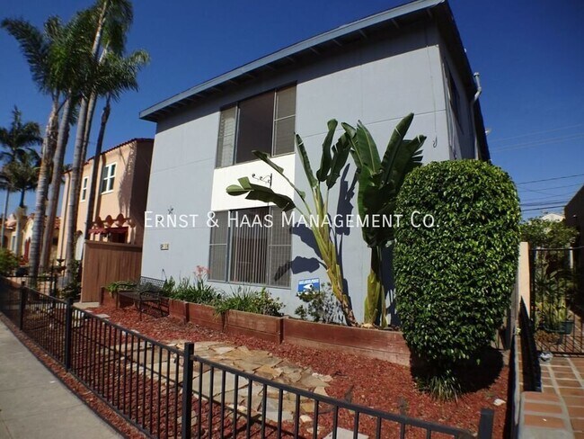 Building Photo - 159 Roycroft Ave