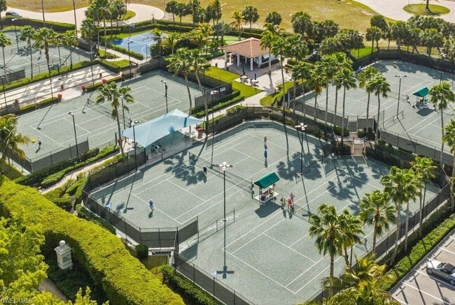 Building Photo - 10040 Valiant Ct