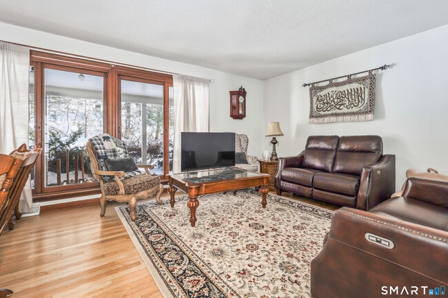 Building Photo - 41 Trout Brook Dr