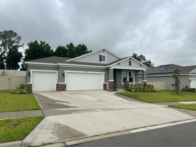 Building Photo - 4 Bedrooms/3 Baths/3 Car Garage House in L...
