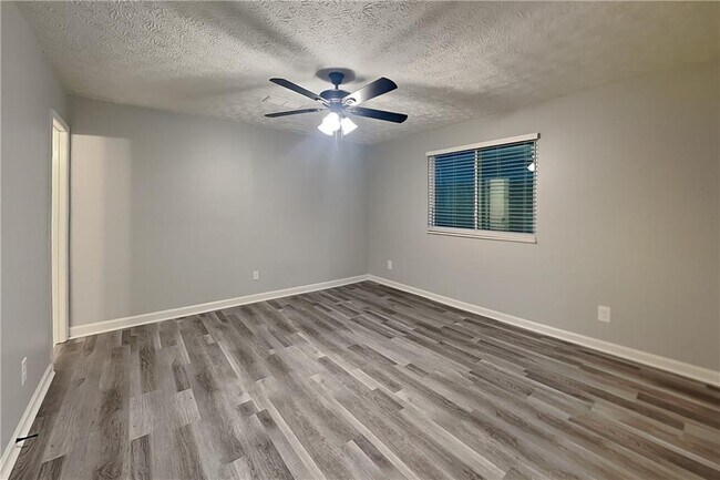Building Photo - 4522 Inlet Rd