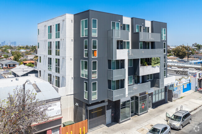 321-323 E Florence Ave - 321 E Florence Ave