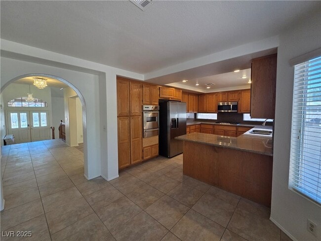 Building Photo - 8204 Tivoli Cove Dr