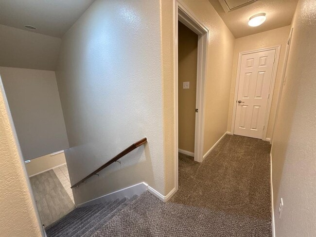 Building Photo - 1702 Bonnyton Ln