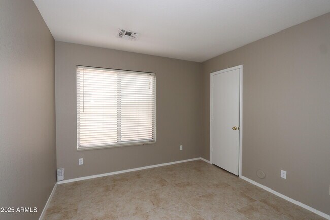 Building Photo - 1167 West Swan Drive