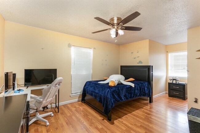 Building Photo - 3111 Windmill St