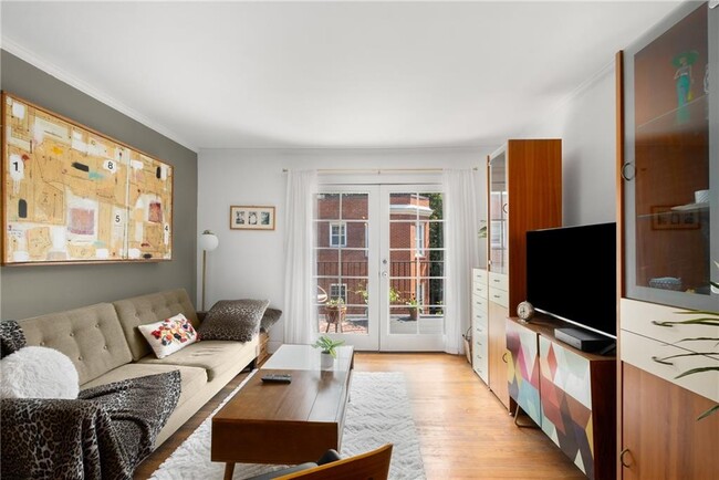 Building Photo - 866 Briarcliff Rd NE