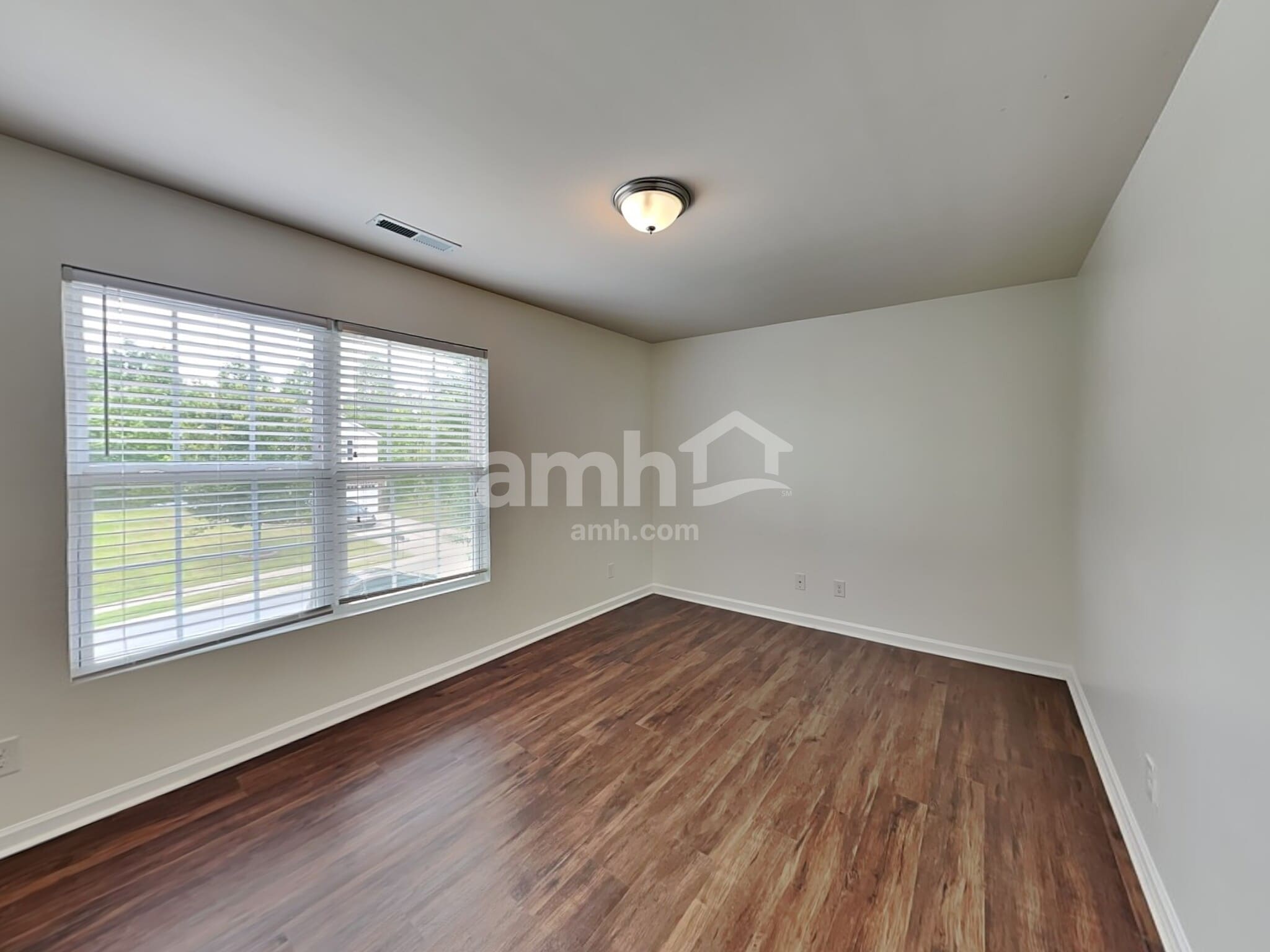 Building Photo - 9924 Paper Tree Rd