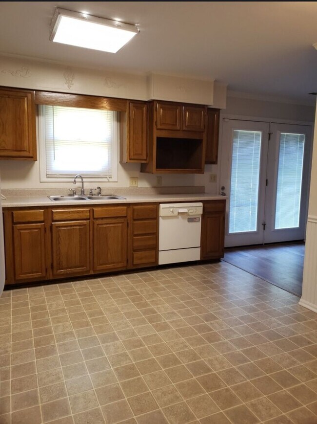 Building Photo - 3796 Vandalia Dr