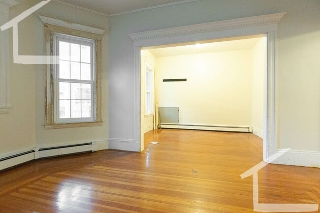 Building Photo - Coolidge Corner Area of Brookline, Free Wa...