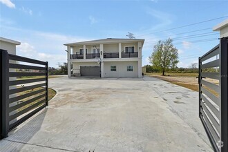 Building Photo - 17102 Heartwood Loop