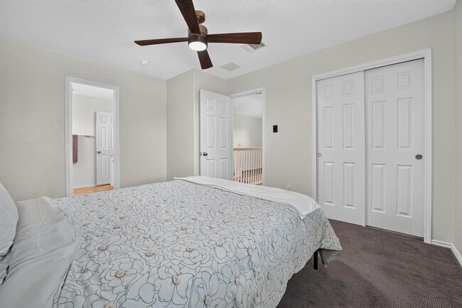 Building Photo - 1703 Comfort Ln