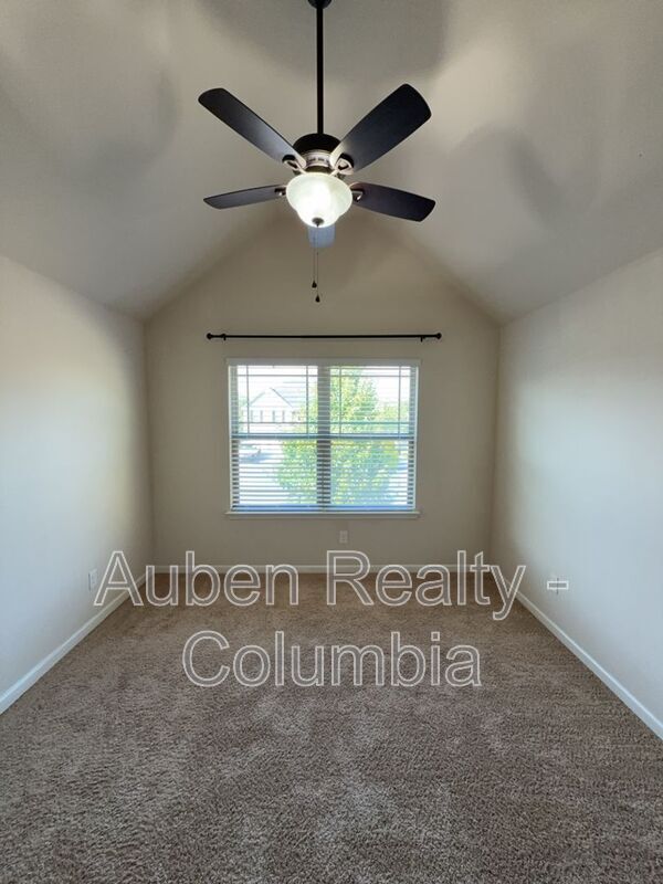 Building Photo - 510 Meadow Grass Ln