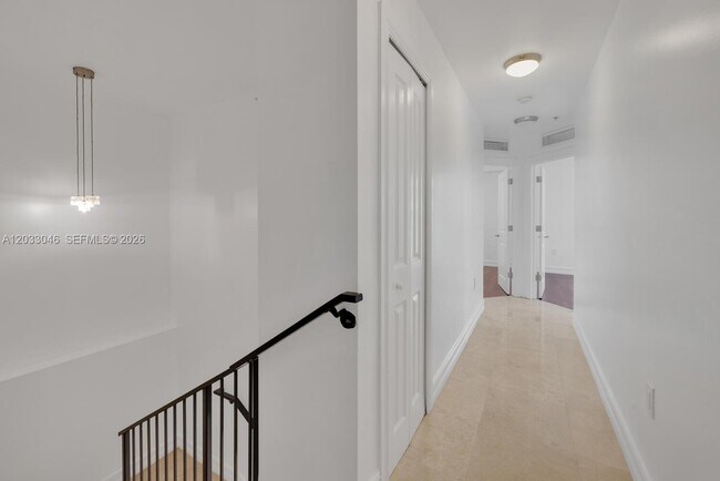 Building Photo - 1650 Galiano St