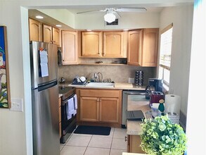 Building Photo - 438 Mansfield K