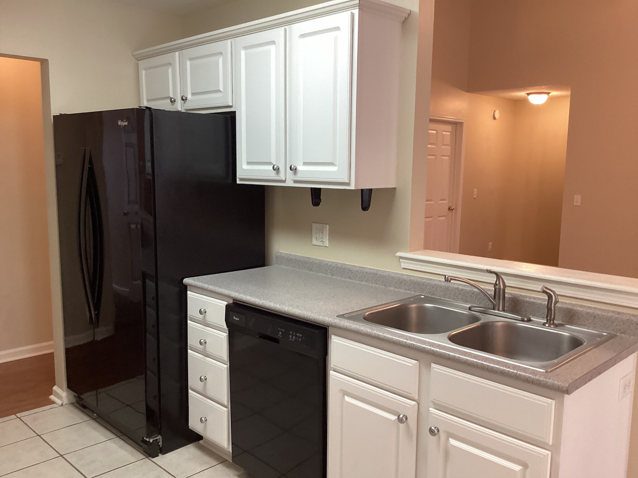 Building Photo - 515 Dresler Rd