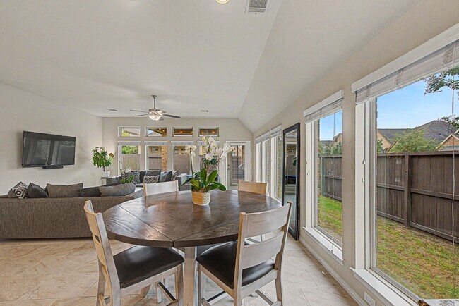 Building Photo - 29147 Crystal Rose Ln