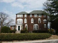 Building Photo - 378 Sea Cliff Ave