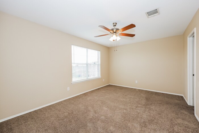 Building Photo - 200 Cheyenne Dr