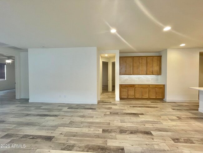 Building Photo - 20862 E Sparrow Dr