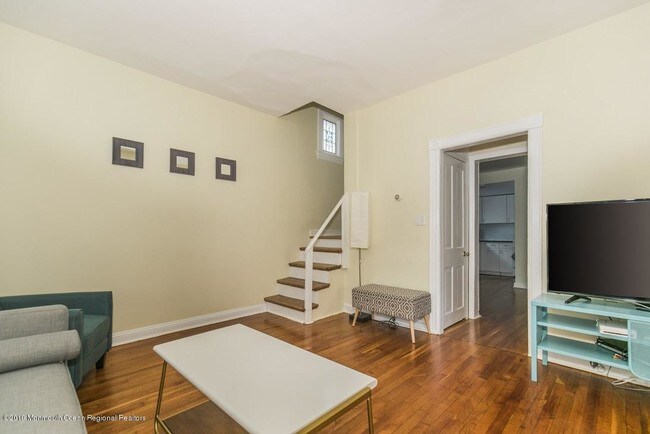 Building Photo - 105 Webb Ave