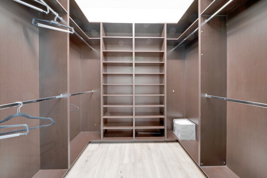 Building Photo - 5720 Coral Way