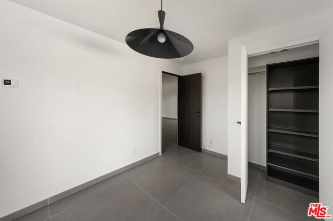 Building Photo - 2287 Baxter St