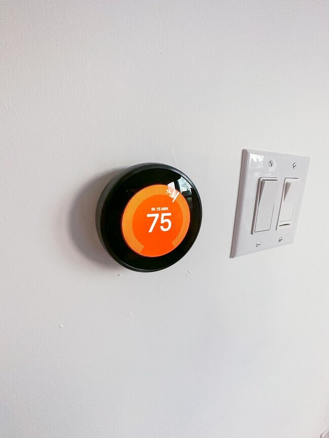 Building Photo - 23 Hewson Ave